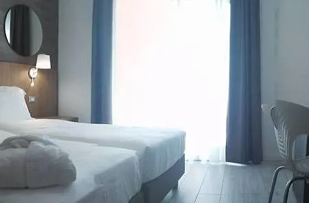 Hotell Lily 3*
