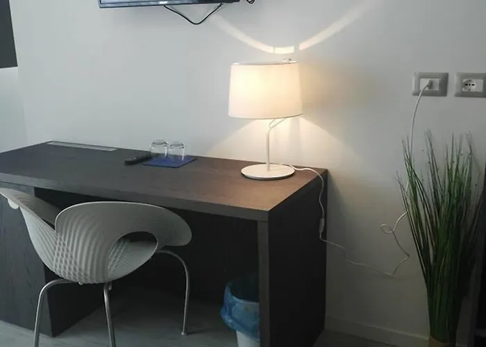 Lily فندق بيبيوني