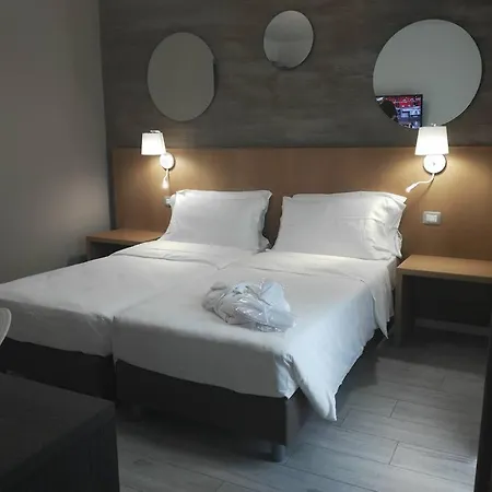 Lily Otel 3*