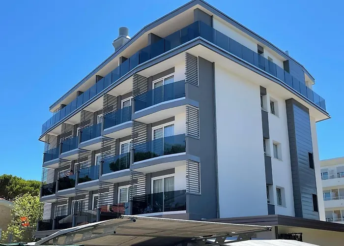 Lily 3* Μπιμπιόνε